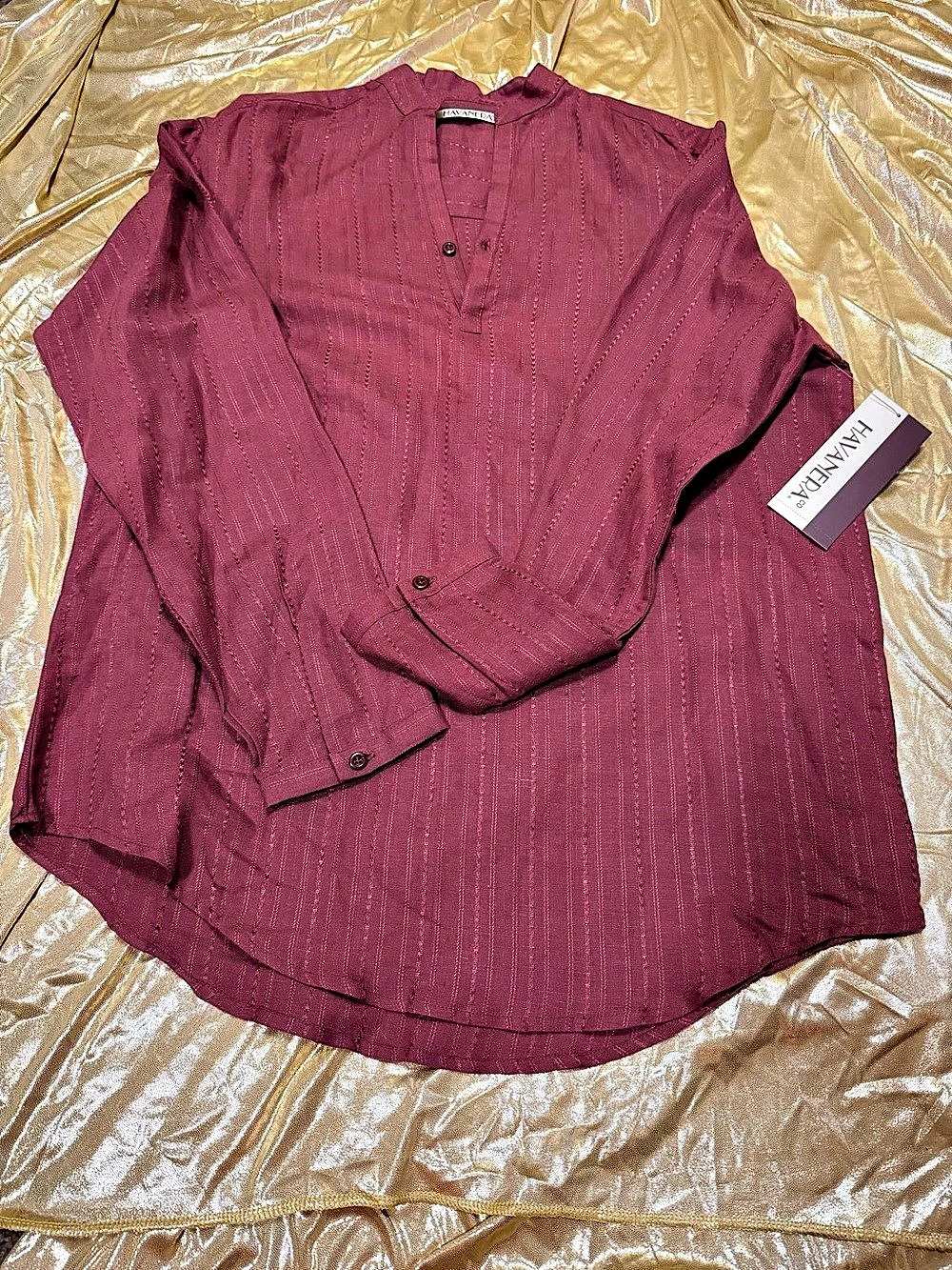 Havanera Textured Button Front Shirt in red Size Medium NWT